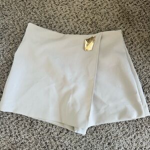 Zara Cream Women's Skorts